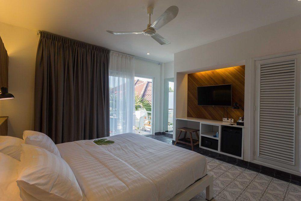 Golden River Resort Sihanoukville Bagian luar foto